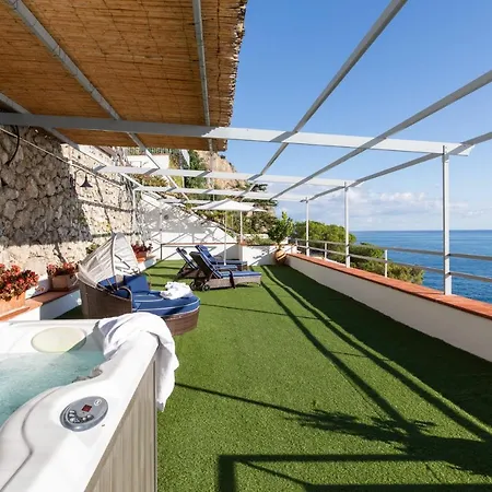 Holiday home Vip Class With A Beautiful Pool, 8 People